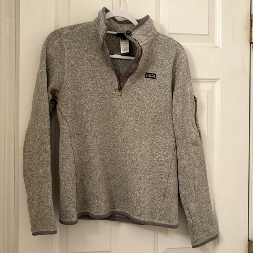 Patagonia grey quarter-zip pullover